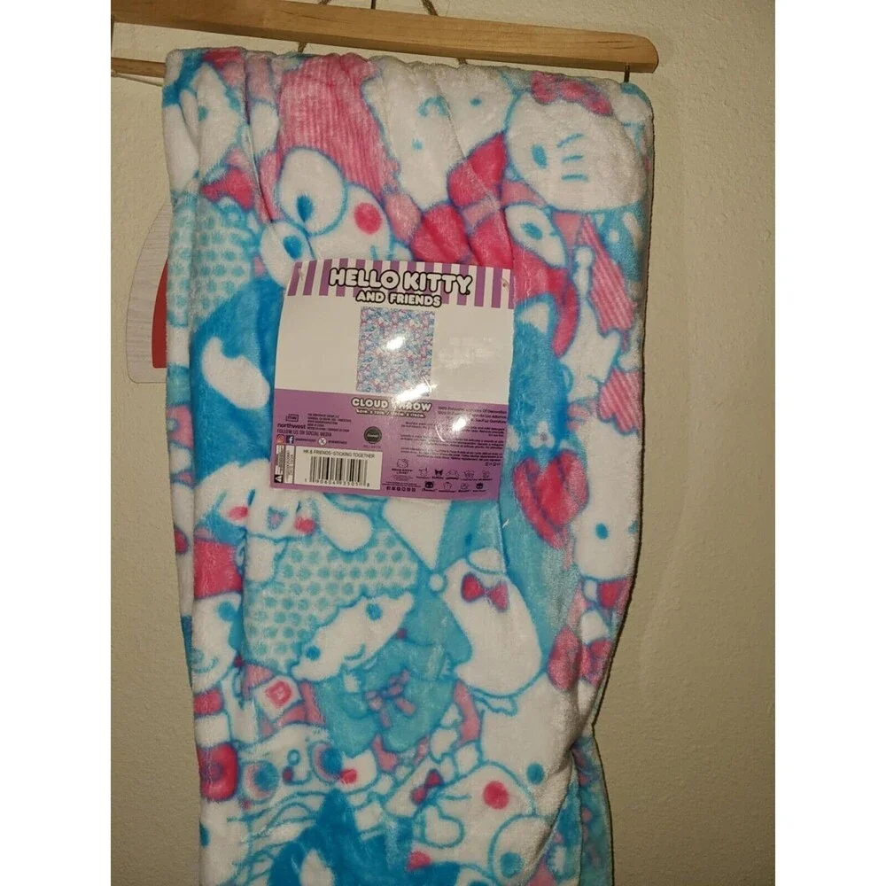 HELLO KITTY Sanrio Soft Plush Throw Blanket Blue Friends 70 x 60 NEW NIB